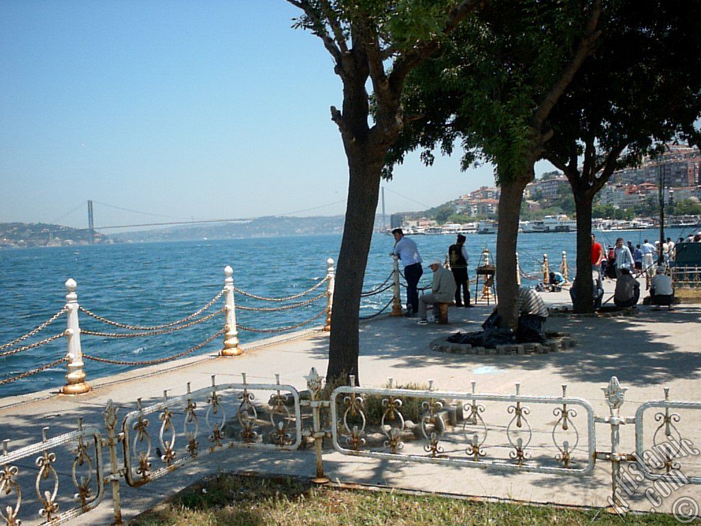 �sk�dar sahilinden �stanbul Bo�az� ve Bo�az K�pr�s�`ne bak��.
