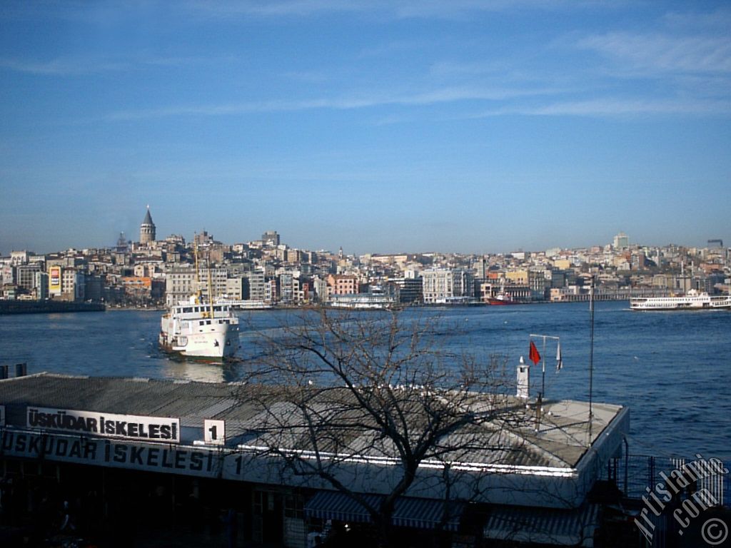 stanbul Eminn`de st geitten skdar skelesi, sahil ve Galata Kulesi`ne bak.
